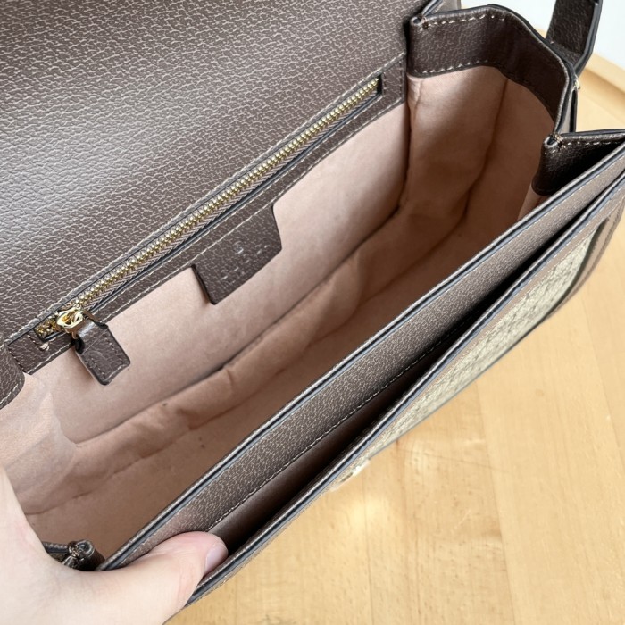 GG Supreme Canvas Curved Saddle Crossbody Bag 29116402