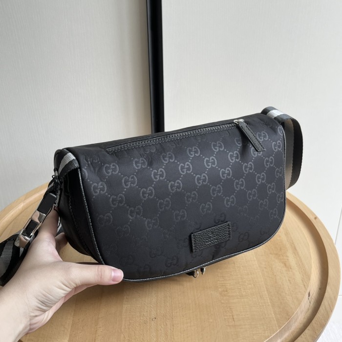 GG Nylon Cosmetic Wash Bag Double Zip Crossbody Toiletry Bag 3 colors 29116432