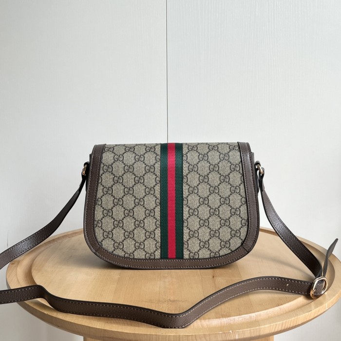 GG Supreme Canvas Curved Saddle Crossbody Bag 29116402