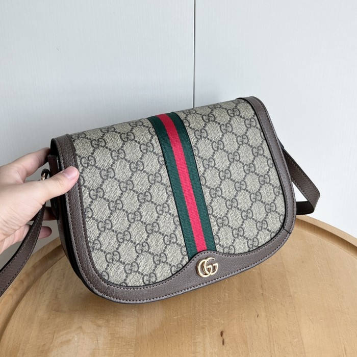 GG Supreme Canvas Curved Saddle Crossbody Bag 29116402