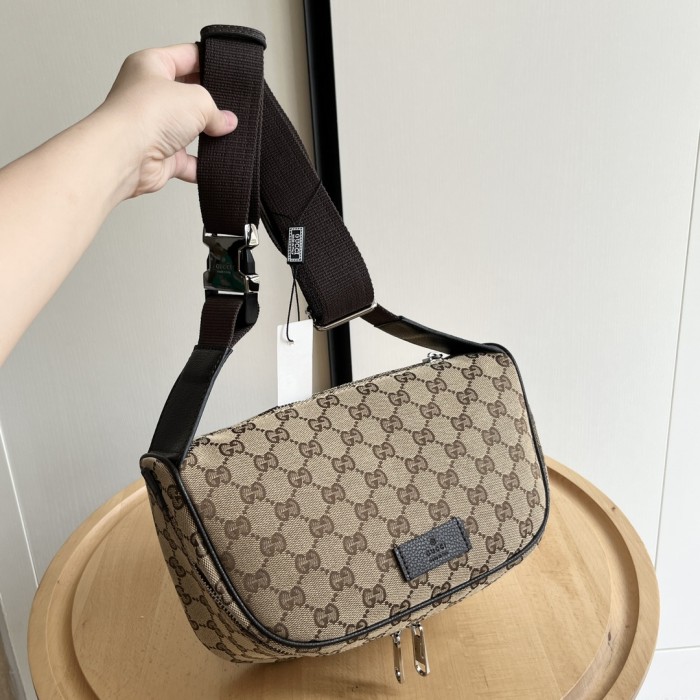 GG Nylon Cosmetic Wash Bag Double Zip Crossbody Toiletry Bag 3 colors 29116432