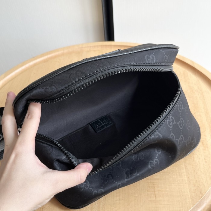 GG Nylon Cosmetic Wash Bag Double Zip Crossbody Toiletry Bag 3 colors 29116432