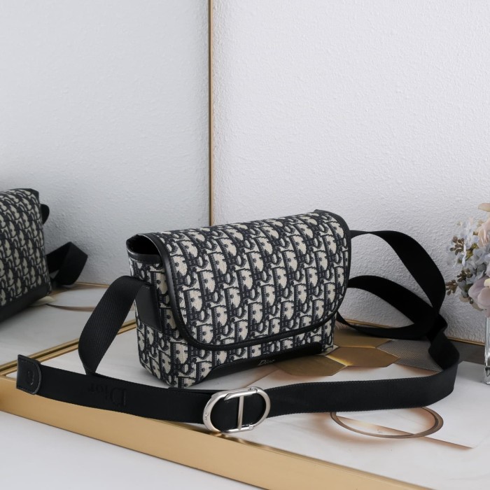 Men's Oblique Jacquard Flap Messenger Crossbody Bag 3 colors 29119191