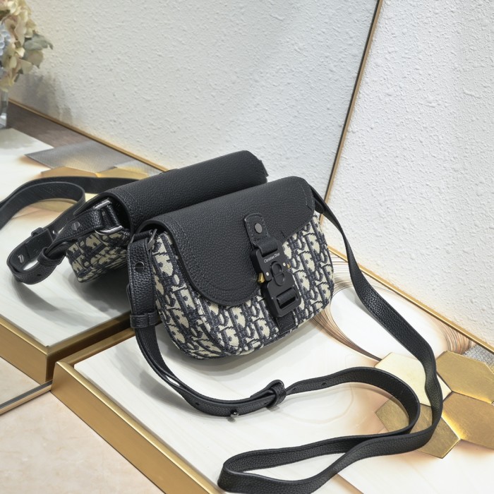 Men's Oblique Jacquard Saddle Crossbody Bag with Leather Flap 2 colors 29119184