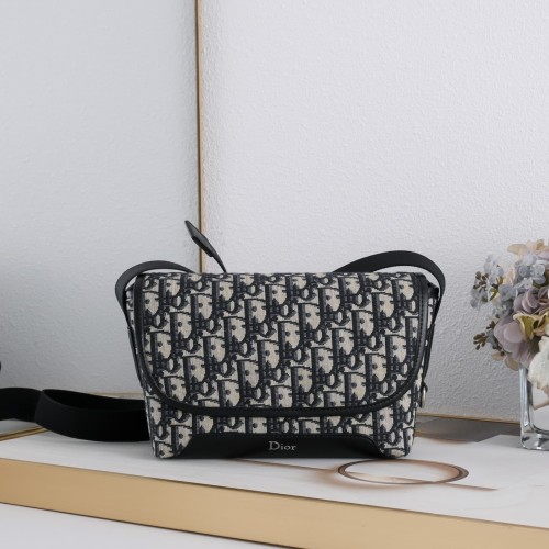 Men's Oblique Jacquard Flap Messenger Crossbody Bag 3 colors 29119191