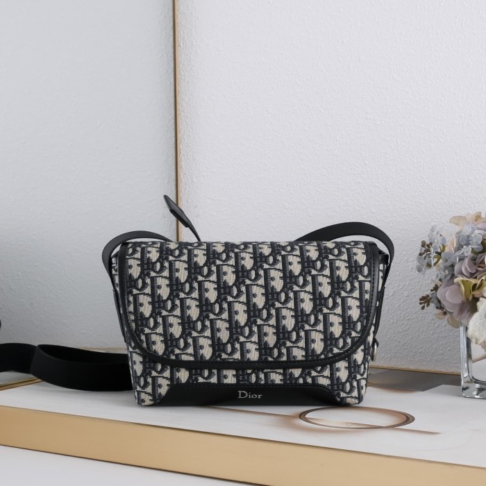Men's Oblique Jacquard Flap Messenger Crossbody Bag 3 colors 29119191