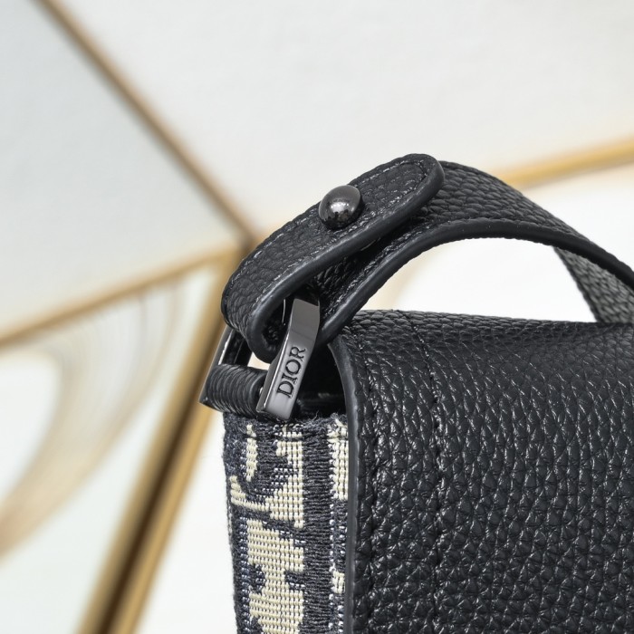 Men's Oblique Jacquard Saddle Crossbody Bag with Leather Flap 2 colors 29119184