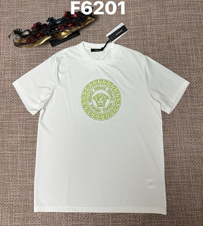 Luxury Italian Circular Greca Frame Medusa Print Matching Couple T-shirt 2 colors 29119377