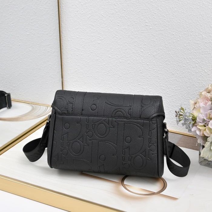 Men's Black Grained Calfskin Embossed Logo Flap Crossbody Messenger Bag 2 colors 29119276