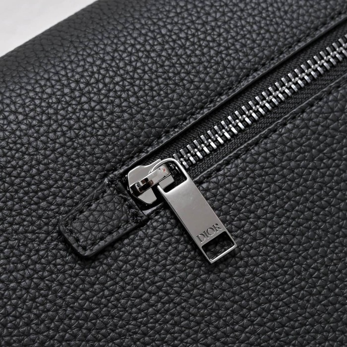 Matte Grained Calfskin CD Logo Debossed Men's Messenger Crossbody Bag 29116578