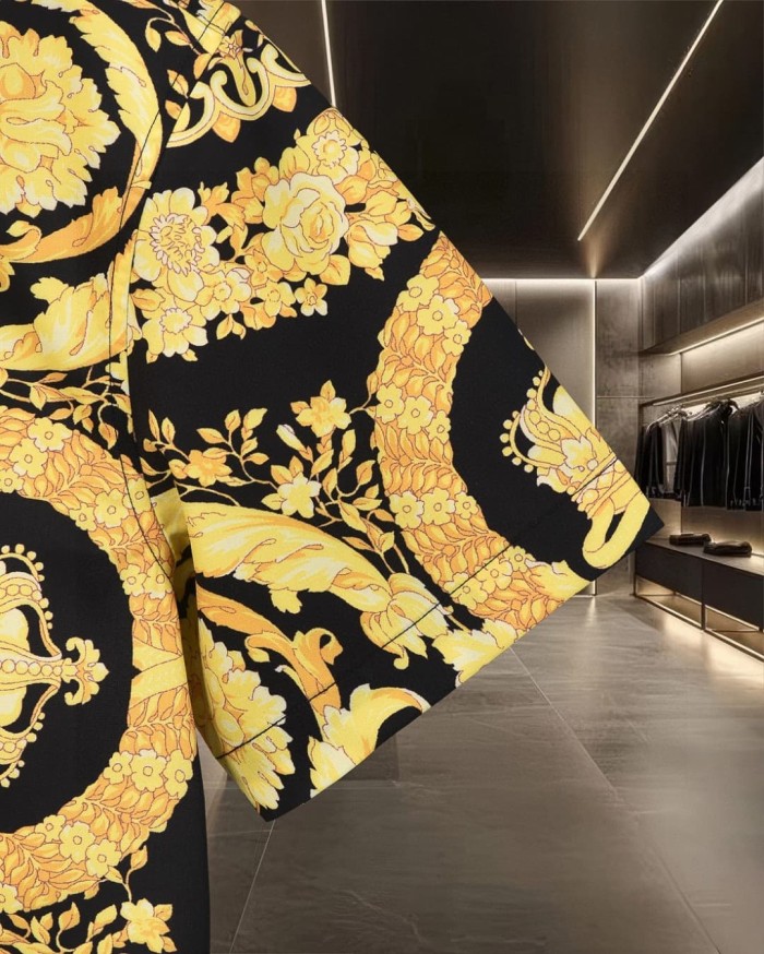 Baroque Royal Style All Over Golden Floral Crown Medallion Print Cuban Collar Vacation Shirt 2 colors 29140025