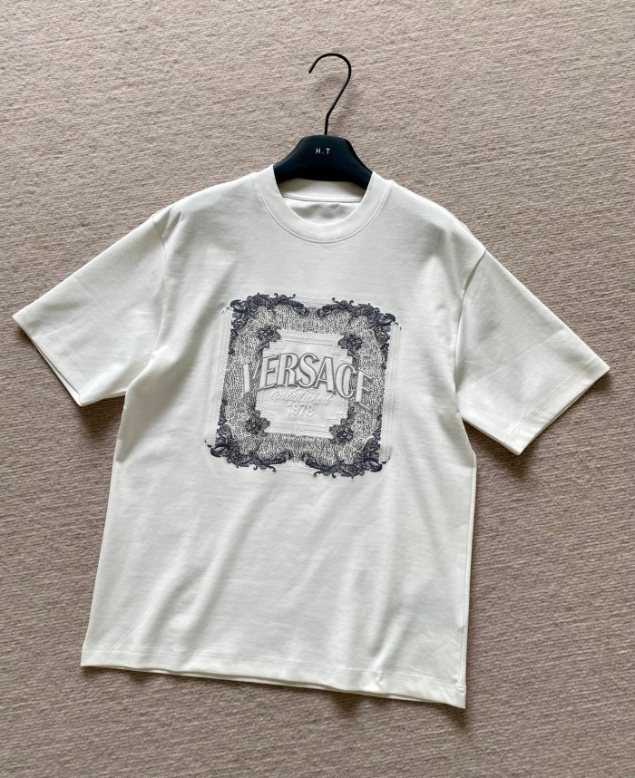 Vintage Baroque Style Square Scroll Frame Versace Letter Embroidery Est.1978 T-shirt 2 colors 29139977