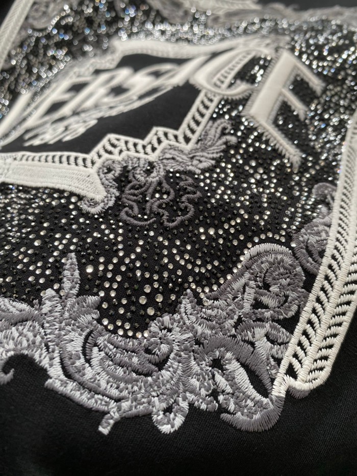 Vintage Baroque Style Square Scroll Frame Versace Letter Embroidery Est.1978 T-shirt 2 colors 29139977