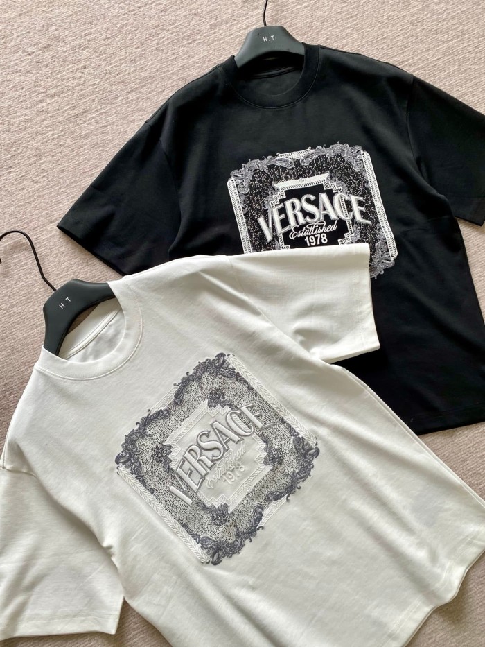 Vintage Baroque Style Square Scroll Frame Versace Letter Embroidery Est.1978 T-shirt 2 colors 29139977