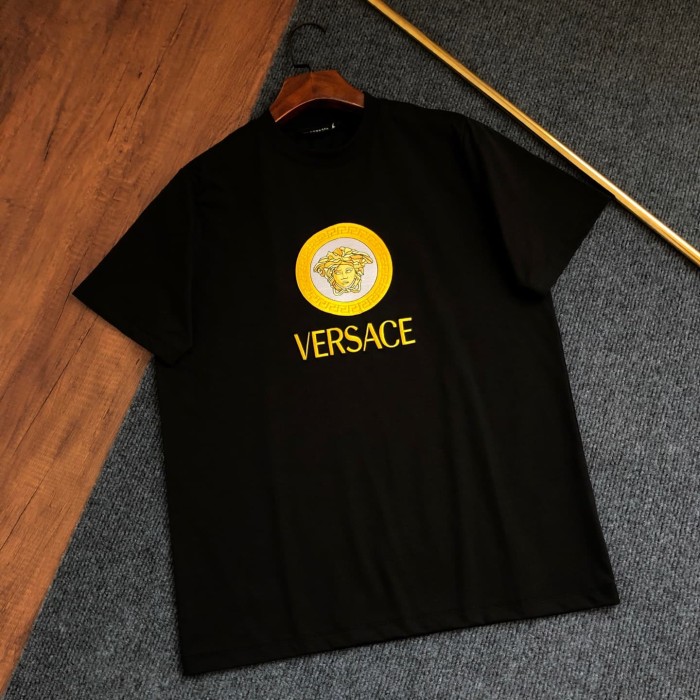 Minimal Luxury Style Golden Greca Circle Medusa Graphic Brand Letter Print T-shirt 2 colors 29140065