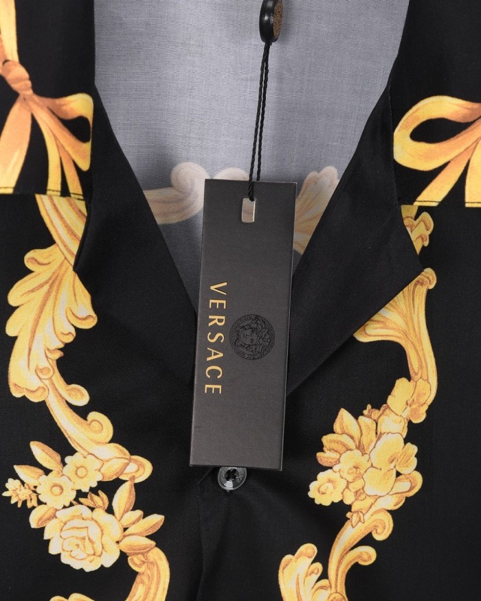 All Over Golden Scroll Bowknot Cameo Medusa Print Cuban Collar Vacation Shirt 2 colors 29139991