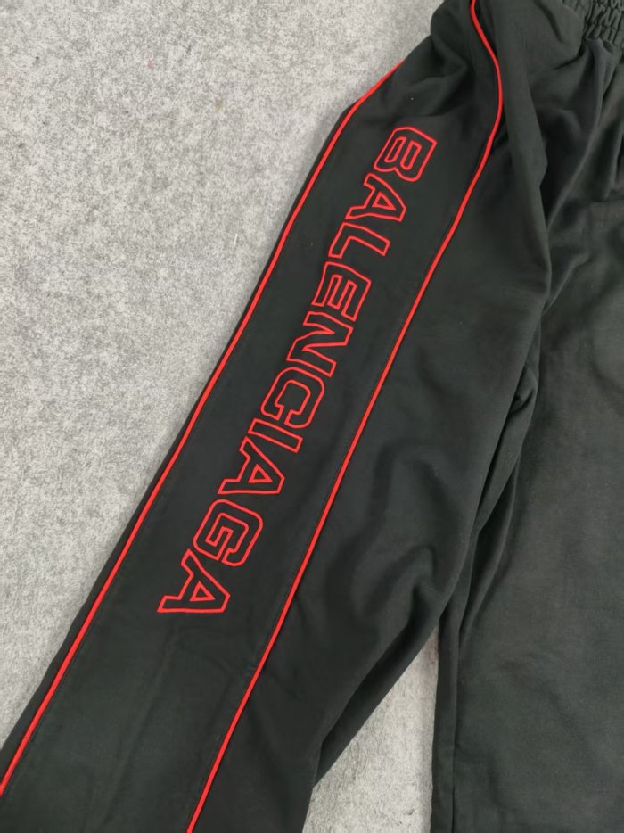 Red Stripe Manchester United Embroidered Athletic Pants 28434354