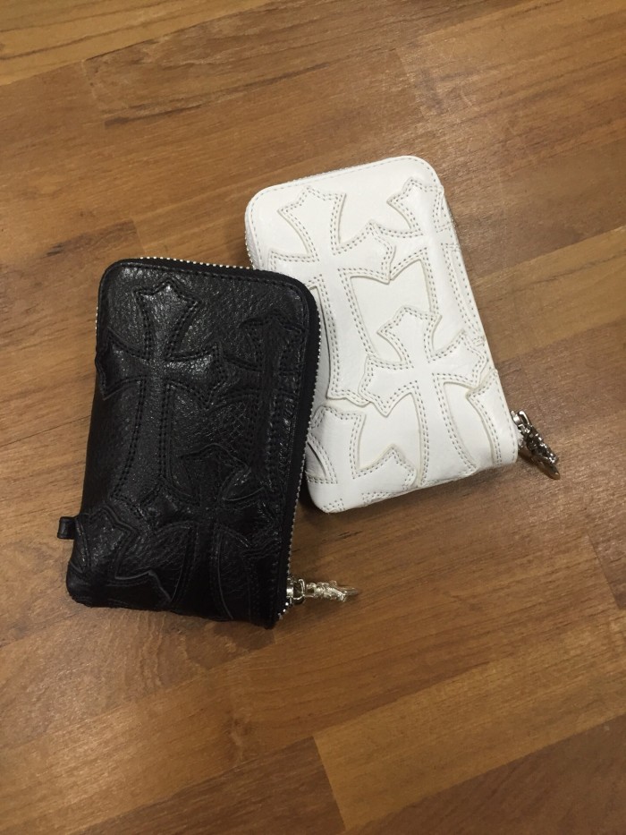 1:1 quality version Cow Leather Multi Cross Patch Metal Bar Logo Medium Zip Around Wallet Card Holder 2 colors 29222383