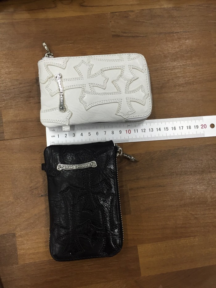 1:1 quality version Cow Leather Multi Cross Patch Metal Bar Logo Medium Zip Around Wallet Card Holder 2 colors 29222383