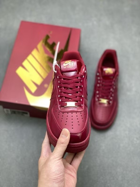 Air Force 1 Low Burgundy Patent Leather Signature Embroidery Sneakers 29225630