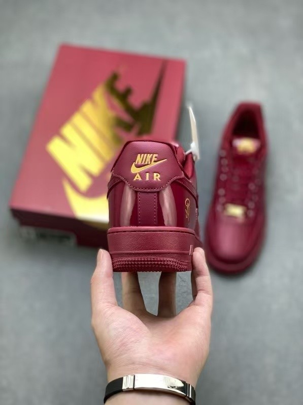Air Force 1 Low Burgundy Patent Leather Signature Embroidery Sneakers 29225630