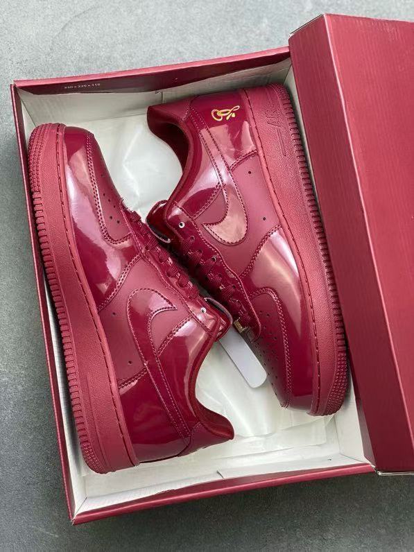 Air Force 1 Low Burgundy Patent Leather Signature Embroidery Sneakers 29225630
