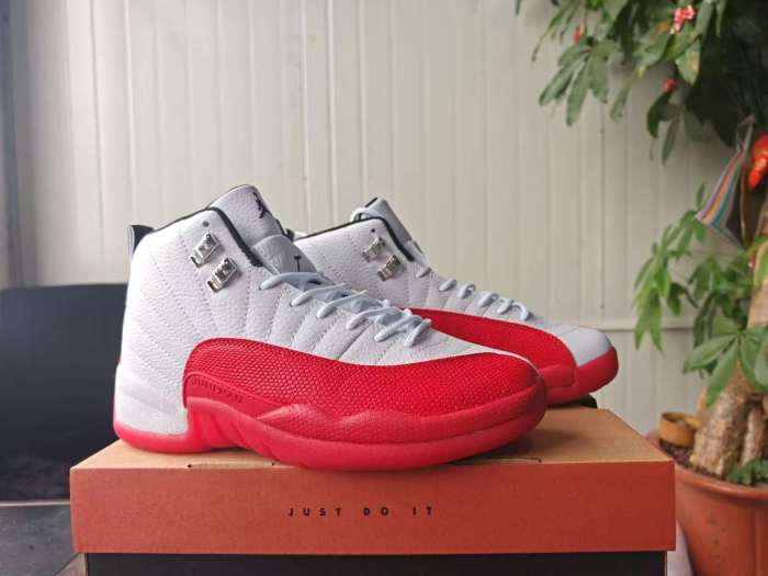 [plus-size shoes] Air @j12  Retro White Varsity Red Stingray Toe Pebbled Leather Shock Absorbing High Top Basketball Shoes 29284155