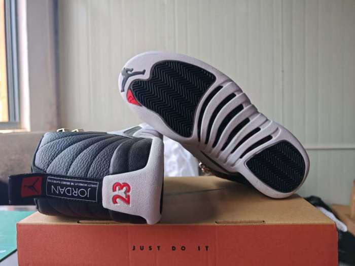 [plus-size shoes] Air @j12  Retro Playoffs Black White Pebbled Leather Metal Lace Buckle Shock Absorbing High Top Basketball Shoes 29284076