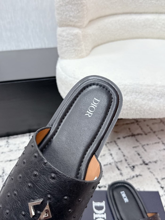 [Plus-size shoes]1:1 quality version Ostrich Grain Leather Single Strap Metal Decor Slide Sandals 3 colors 29285566