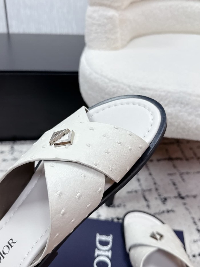 [Plus-size shoes]1:1 quality version Ostrich Grain Leather Cross Strap Metal Decor Slide Sandals 3 colors 29285559
