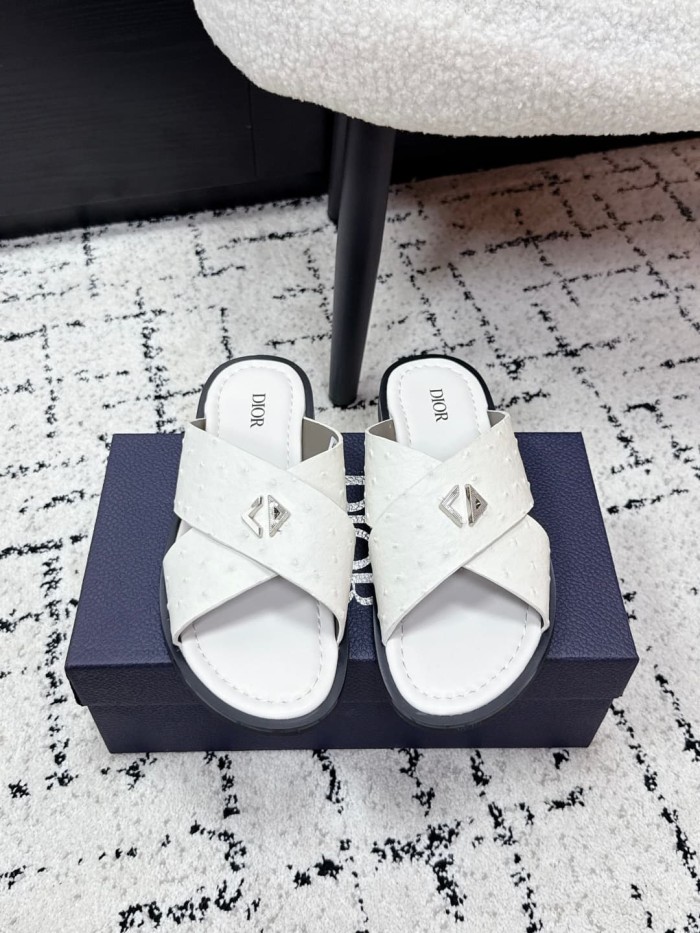 [Plus-size shoes]1:1 quality version Ostrich Grain Leather Cross Strap Metal Decor Slide Sandals 3 colors 29285559