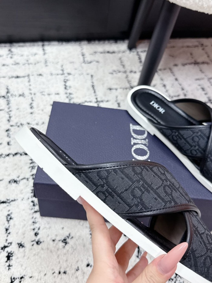 [Plus-size shoes]1:1 quality version Oblique Jacquard Cross Strap Leather Flip Flops Slippers 3 colors 29285546