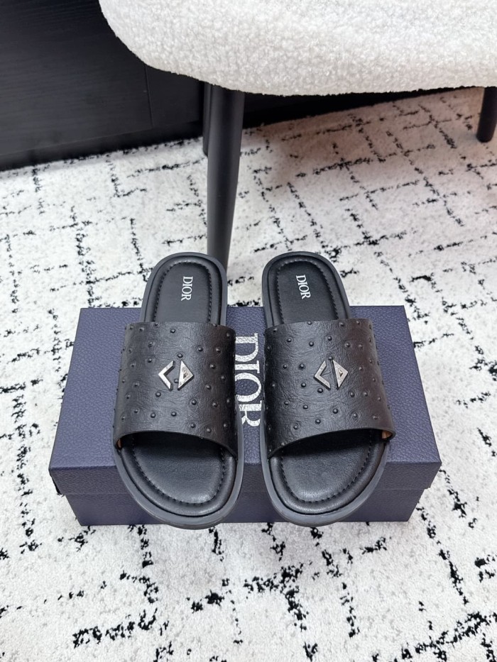 [Plus-size shoes]1:1 quality version Ostrich Grain Leather Single Strap Metal Decor Slide Sandals 3 colors 29285566
