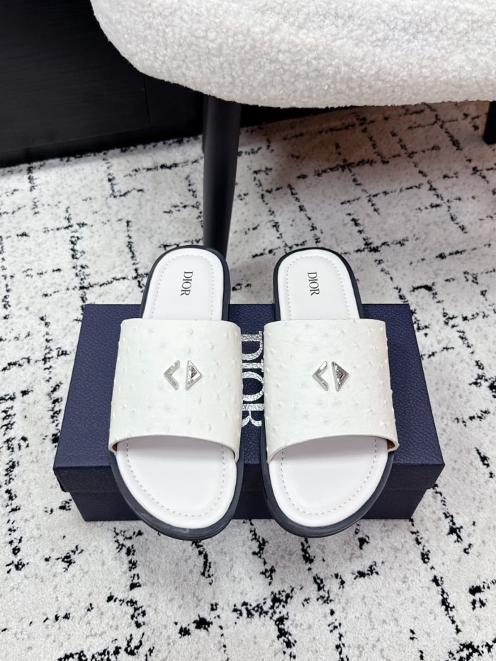 [Plus-size shoes]1:1 quality version Ostrich Grain Leather Single Strap Metal Decor Slide Sandals 3 colors 29285566