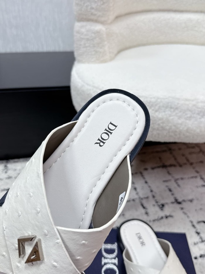 [Plus-size shoes]1:1 quality version Ostrich Grain Leather Cross Strap Metal Decor Slide Sandals 3 colors 29285559