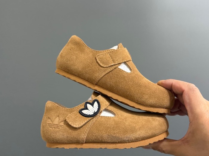 Trefoil Velcro Suede Casual Shoes for Kids 3 colors 29288743