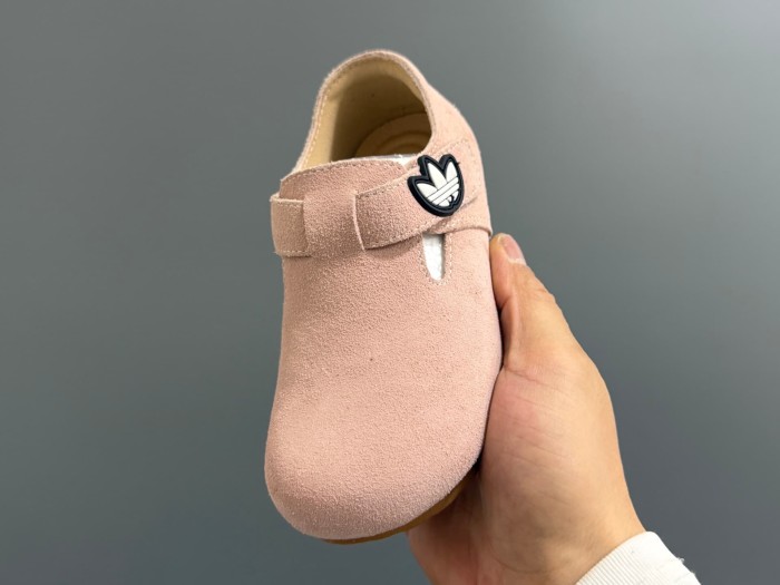Trefoil Velcro Suede Casual Shoes for Kids 3 colors 29288743