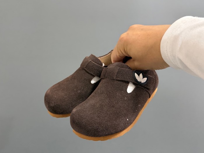 Trefoil Velcro Suede Casual Shoes for Kids 3 colors 29288743