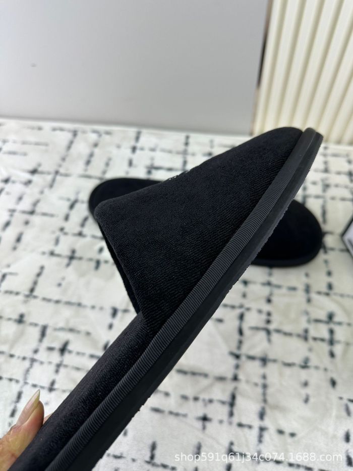 1:1 quality version Cross Letter Embroidery Fleece Closed Toe Slippers 2 colors