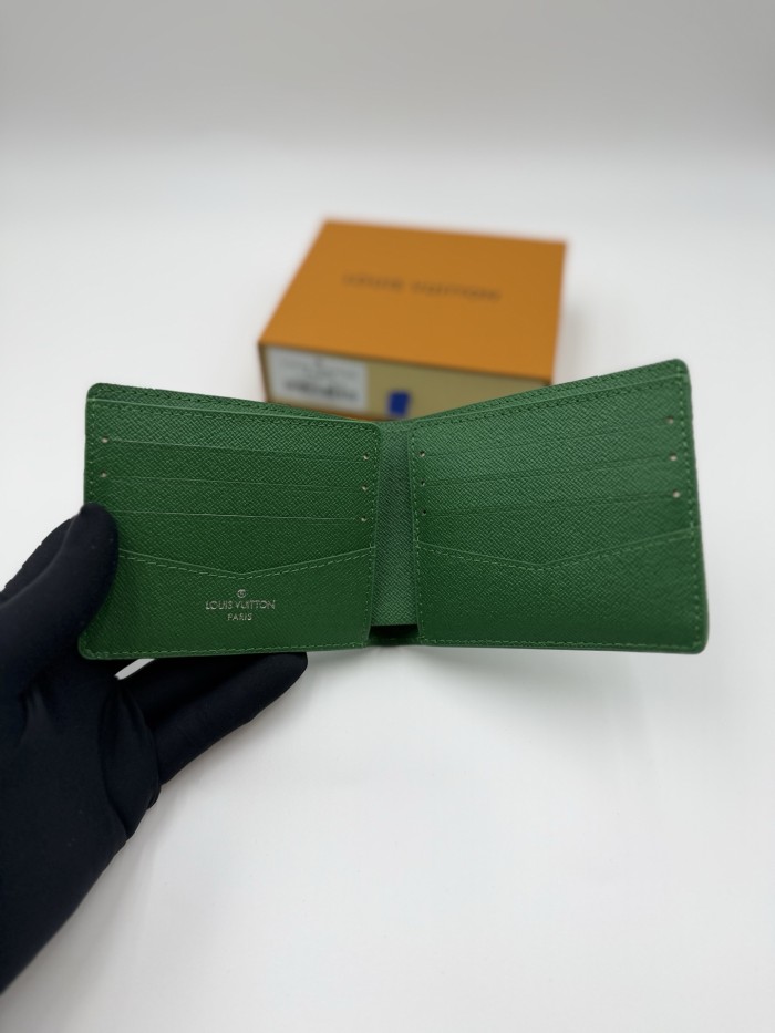 Four Season Sports Graphic Bifold Purse Cash & Credit Card Storage Pocket Wallet 4 colors 29306331