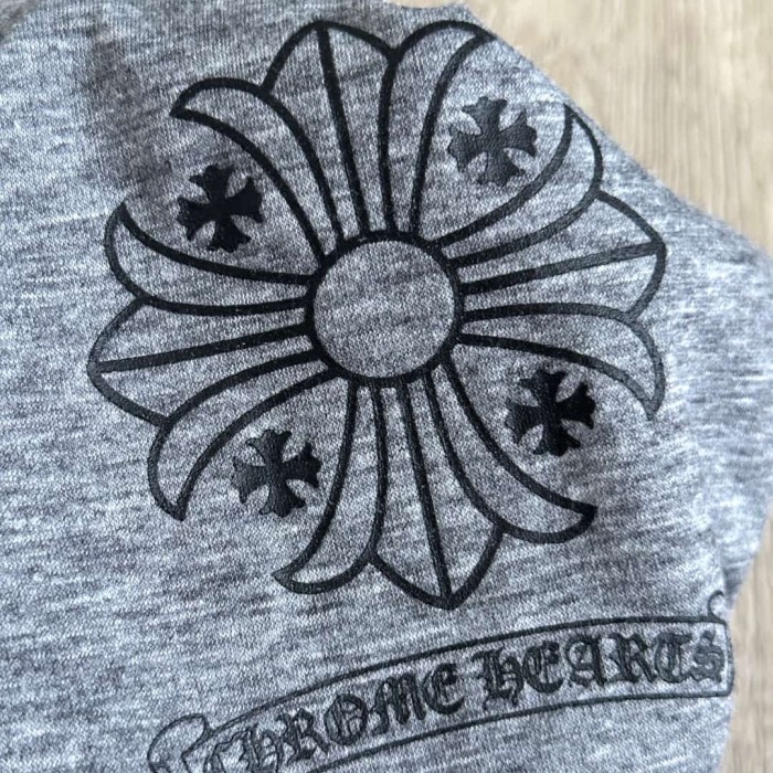 1:1 quality version Round Cross Flower Print On Back V Neck Tee for girls 29306364