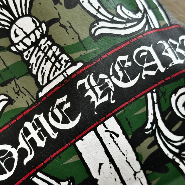 1:1 quality version Camo Crack Sword Vine V Neck Print Tee 2 colors for girls 29306362