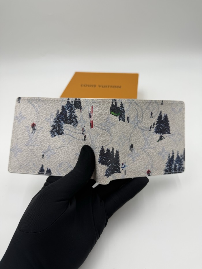 Four Season Sports Graphic Bifold Purse Cash & Credit Card Storage Pocket Wallet 4 colors 29306331