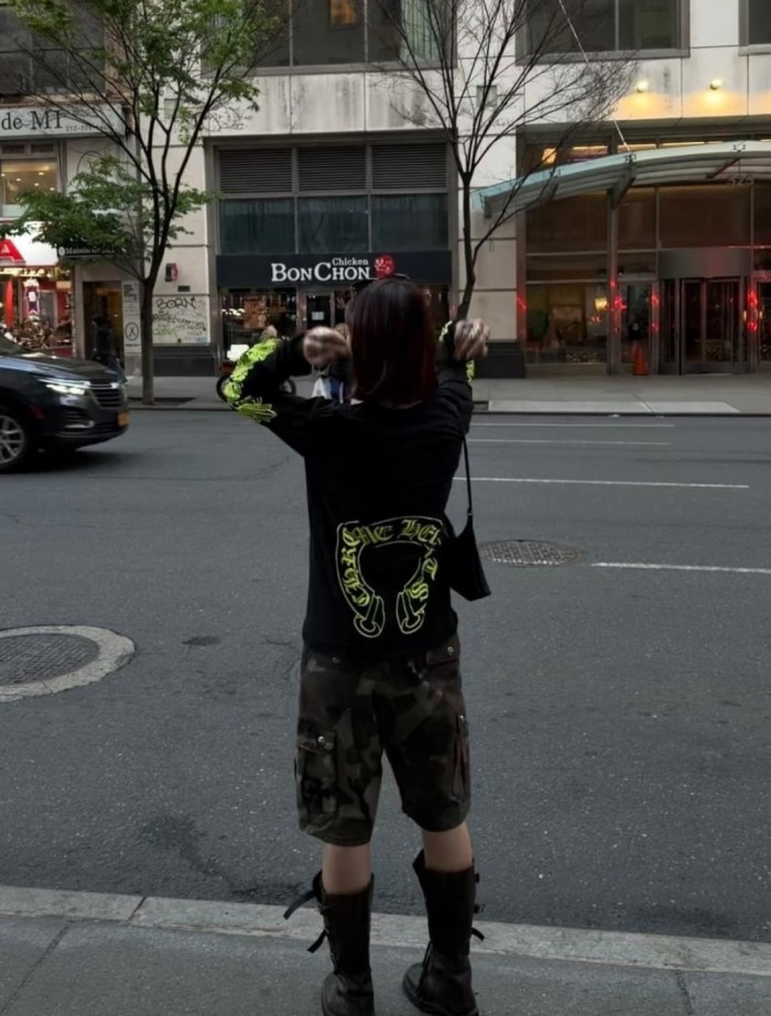 1:1 quality version Back Fluorescent Yellow-Green Horseshoe Print Long Sleeve T-Shirt 2 colors 29306218
