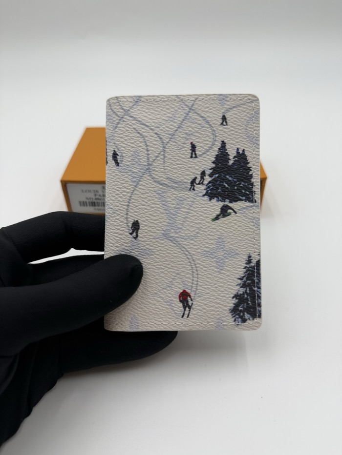 Seasonal Sports Scene Graphic Bifold Card Case 4 colors 29306356