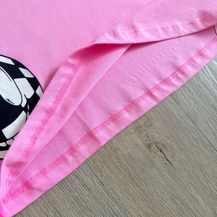 1:1 quality version Cross Football Graffiti Pink Print Tee 29306210