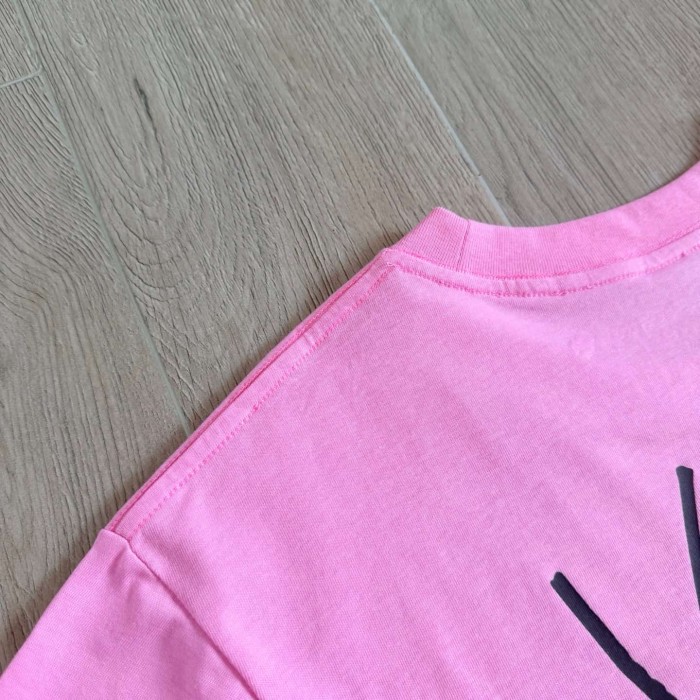 1:1 quality version Cross Football Graffiti Pink Print Tee 29306210