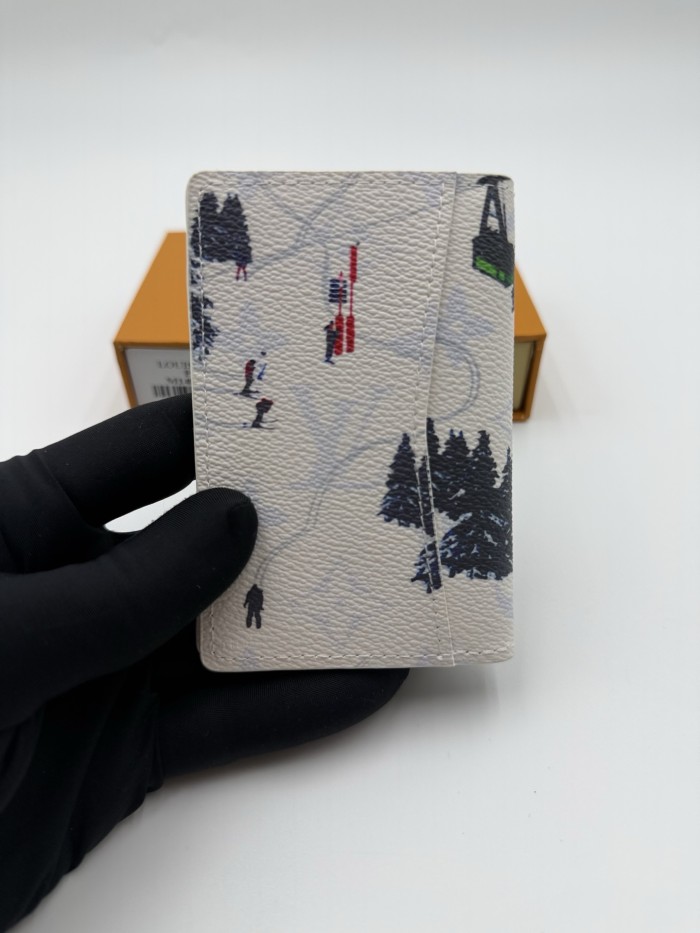 Seasonal Sports Scene Graphic Bifold Card Case 4 colors 29306356