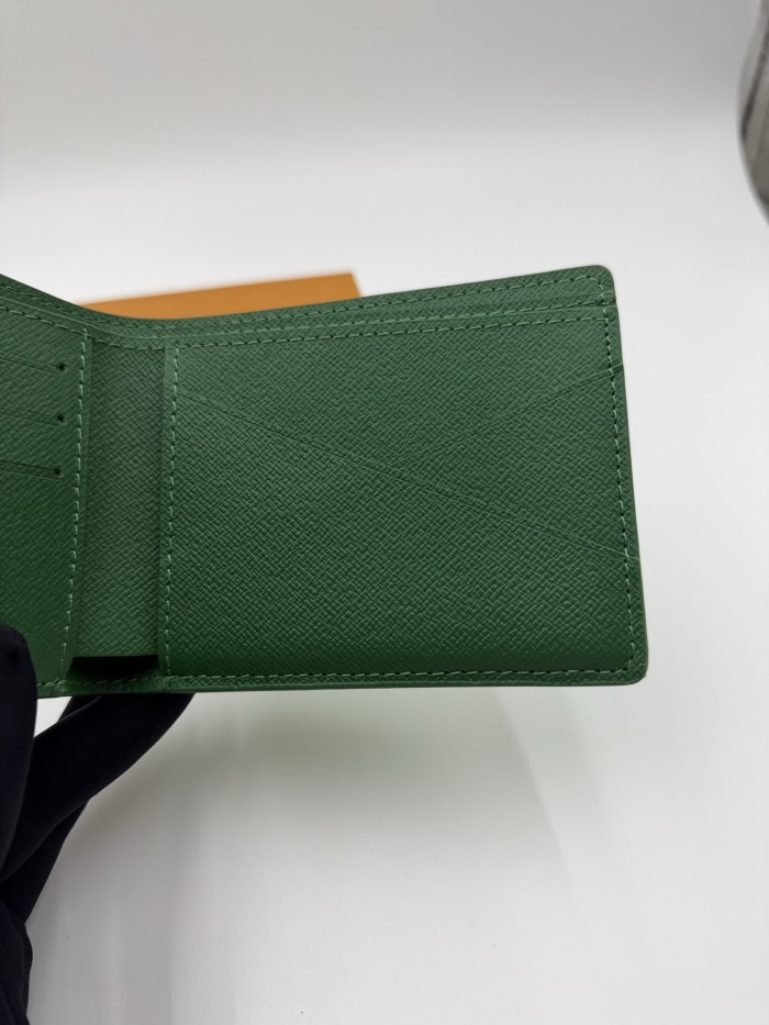 Outdoor Water Sports Graphic Bifold Purse Cash & Credit Card Storage Pocket Wallet 2 colors 29306327