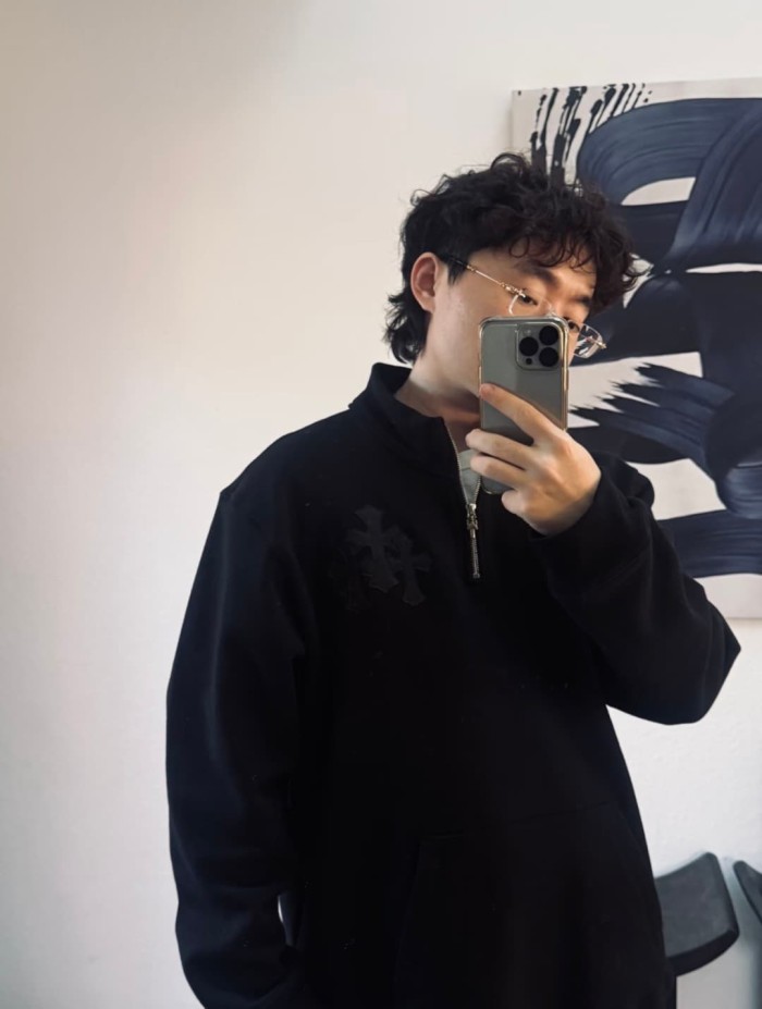 1:1 quality version Triple Cross Leather Patch Half Zip Sweatshirt 29306316
